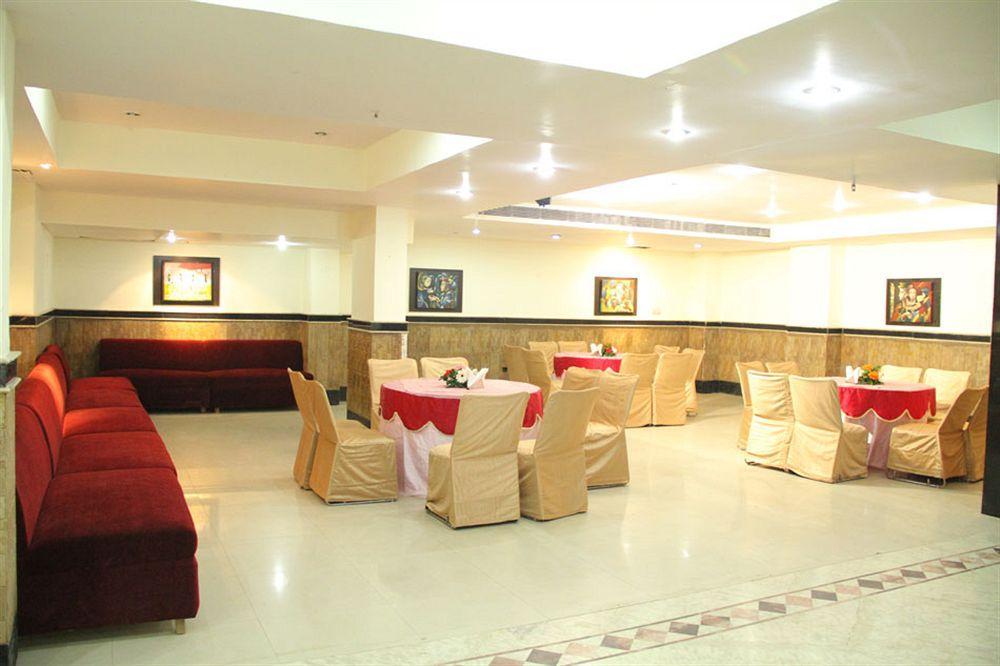 Hotel Abhay Palace Ghaziabad Exterior photo